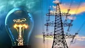 Power outages: नौतपों की प्रचंड गर्मी पर भारी पड़ी बिजली की कटौती, आसमान से आग बरस रही