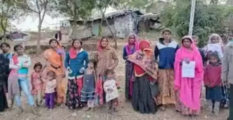Pratapgarh में आवास, खाद्य सुरक्षा और बिजली-पानी की समस्याएं सामने आईं