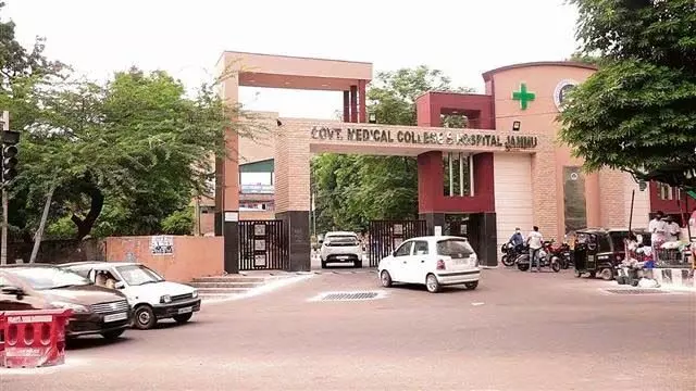 Jammu News: मेडिकल कॉलेज परिसर में जेबकतरों से सख्ती से निपटने को तैयार