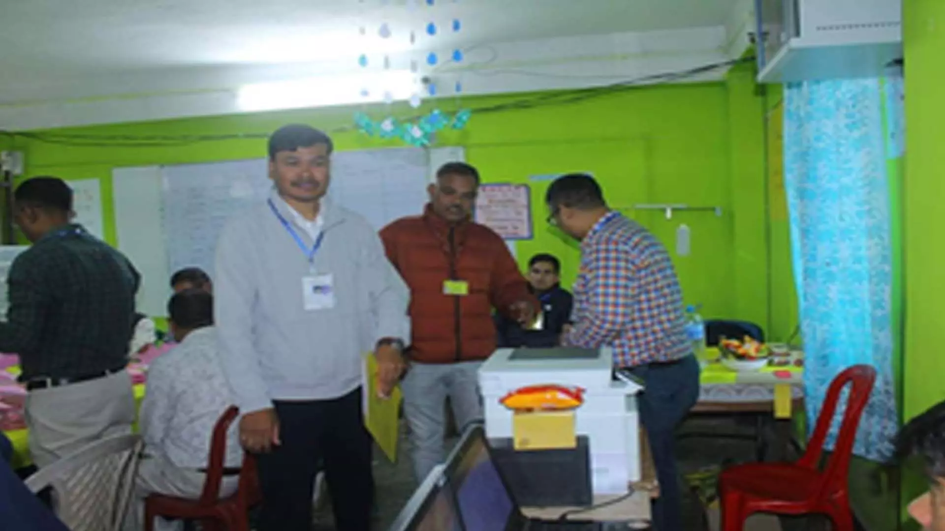 Sikkim:  सत्तारूढ़ पार्टी एसकेएम 32 विधानसभा सीटों में से 29 पर आगे