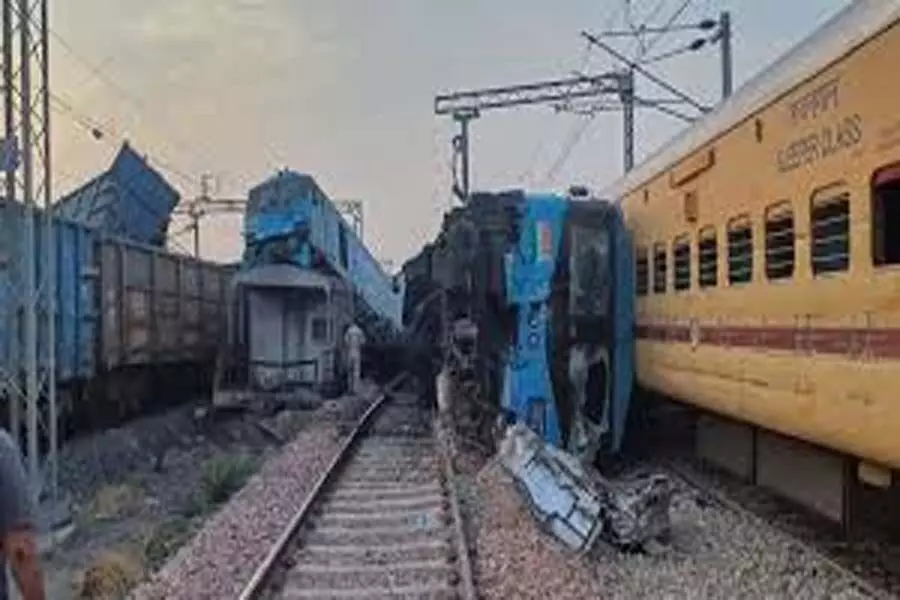 Punjab:  दो मालगाड़ियों की हुई टक्कर, ट्रेन ड्राइवर गंभीर रूप से घायल