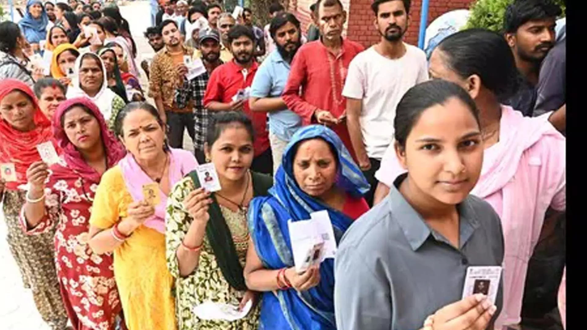 Chandigarh News: चंडीगढ़ में भीषण गर्मी के बीच 68% मतदान