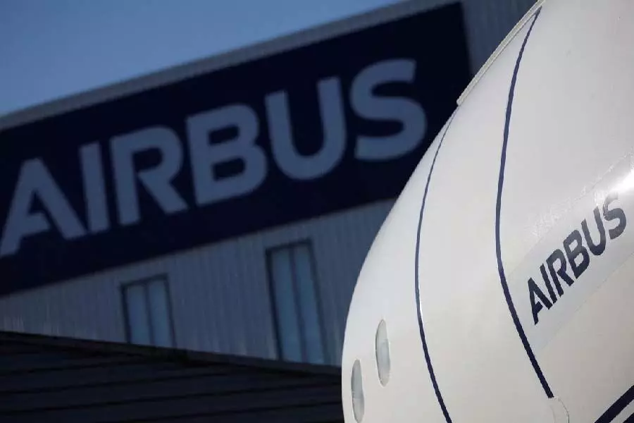 एयरबस बेलुगा को सफेद आर्कटिक व्हेल के समान दिखने के कारण प्रसिद्धि मिली