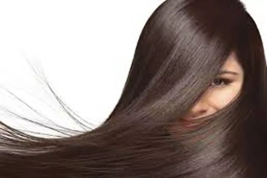 Hair Care Tips: बालों की ग्रोथ बढ़ाने के लिए किचन में रखी इन चीजों का करें इस्तेमाल