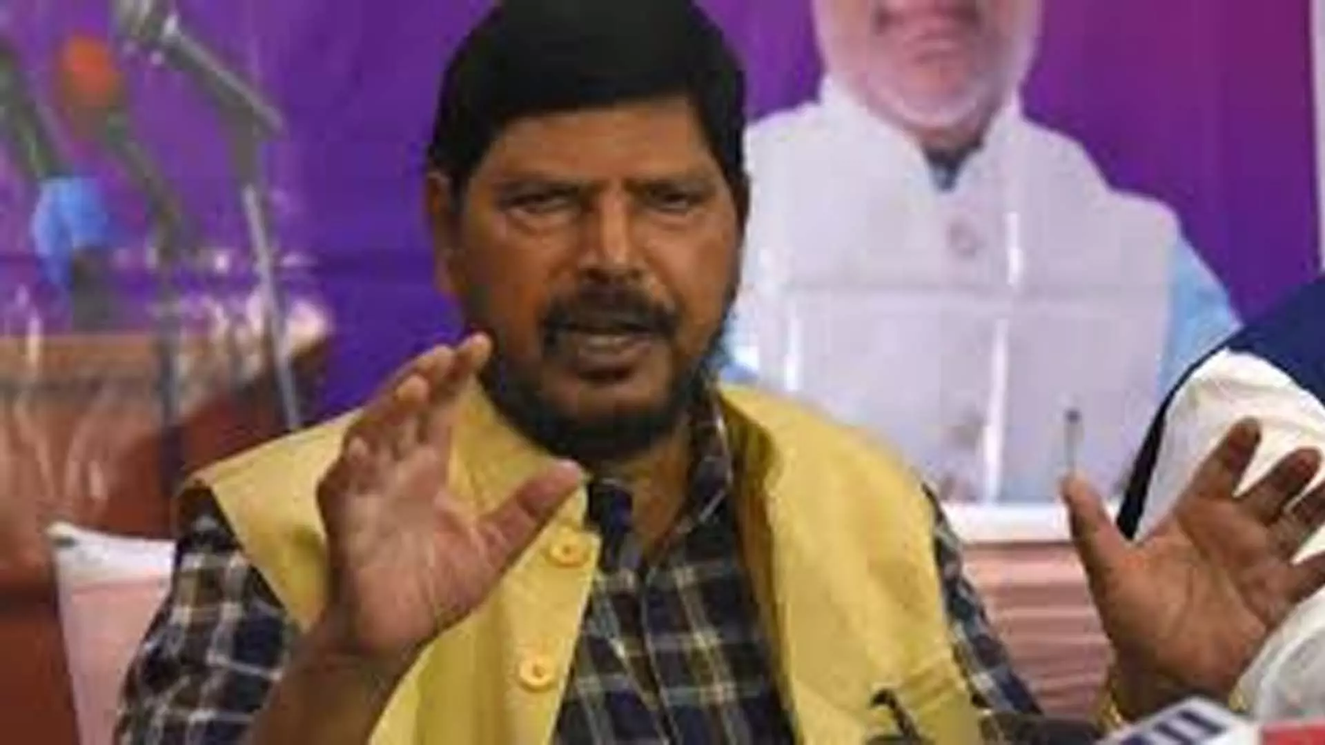 Athawale: एनडीए 400 पार करेगा, 2023 के राज्य चुनावों में भी कम सीटें मिलीं