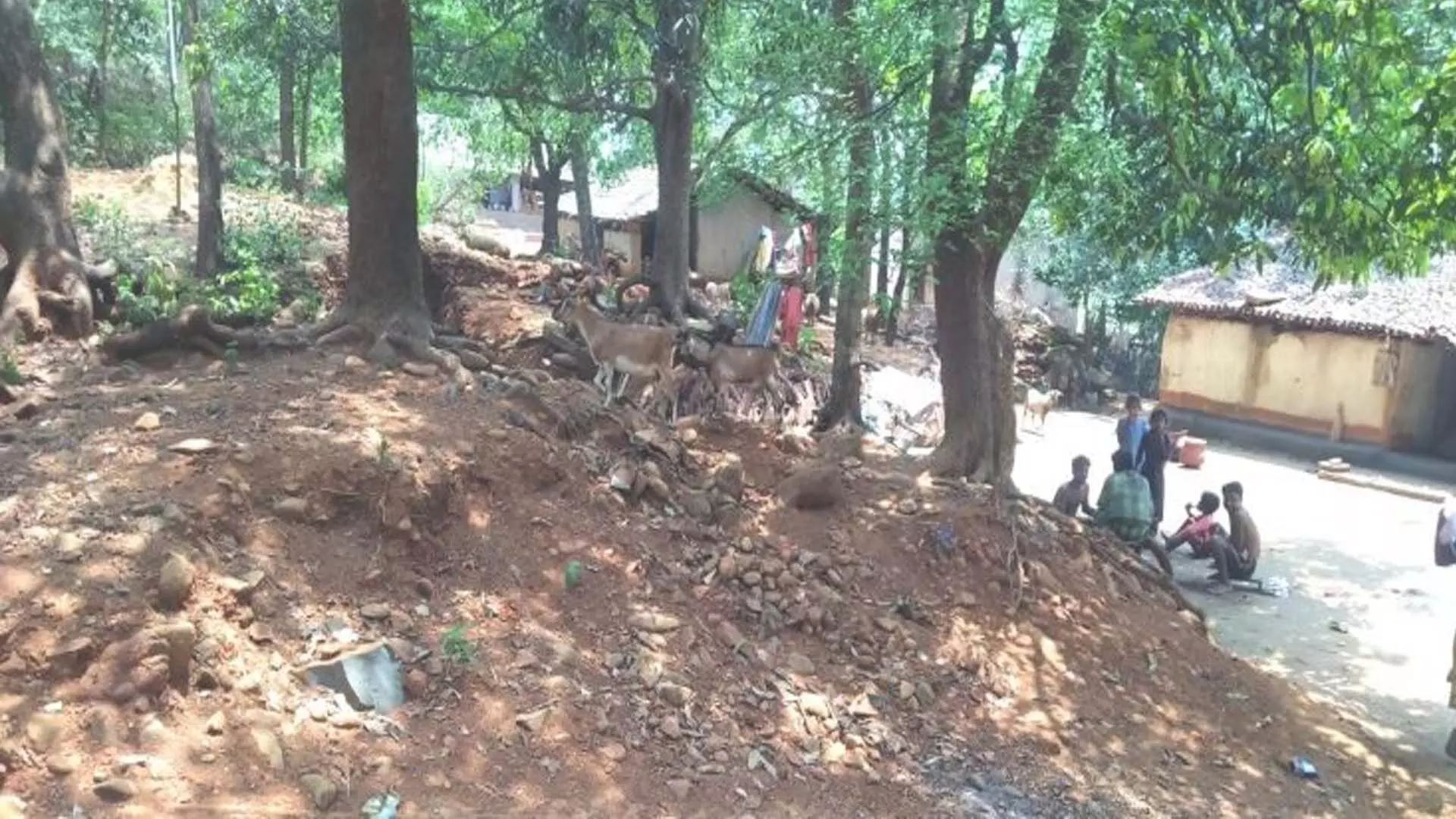 Champua: क्योंझर गांव में भीषण जल संकट