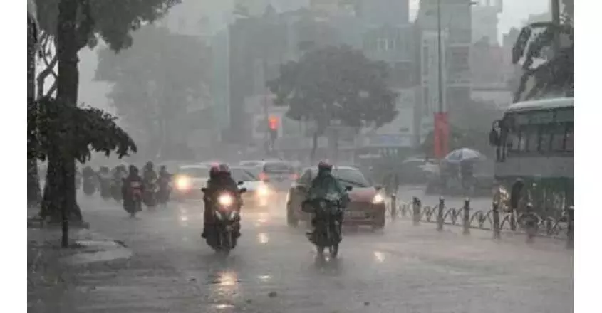 assam news: भारी बारिश से असम में बाढ़ का खतरा