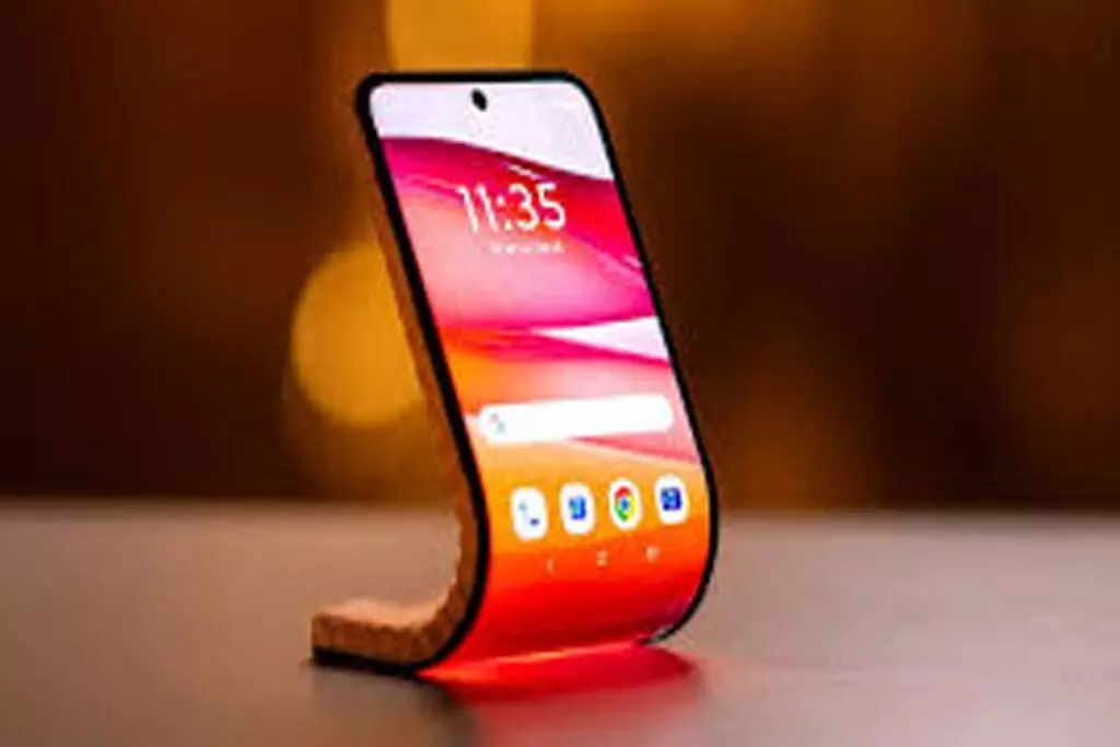 motorola foldable phone :मोटोराला के मुड़ने वाले फोन के फीचर्स