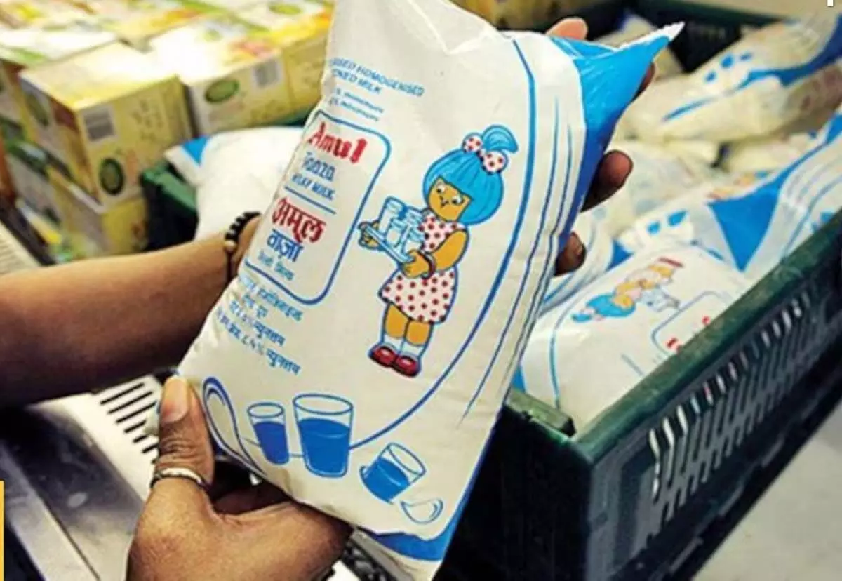 Amul milk price hike: अमूल दूध की महंगाई देखकर मायूस हो गयी जनता