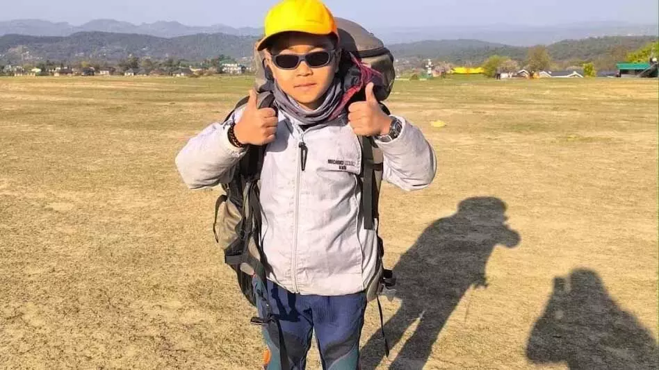 Mizoram से भारत के सबसे युवा प्रमाणित पैराग्लाइडिंग पायलट को इंटरनेशनल बुक ऑफ रिकॉर्ड्स में शामिल