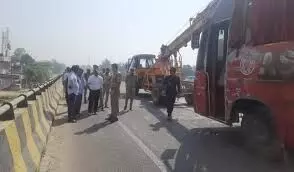 Fatehpur: टूरिस्ट बस सवार 33 यात्रियों की लू लगने से तबीयत बिगड़ी ,अस्पताल में भर्ती