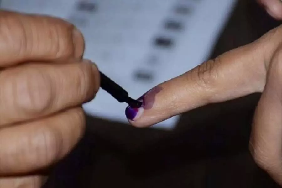 Karnataka: विधान परिषद की छह सीटों के लिए मतदान