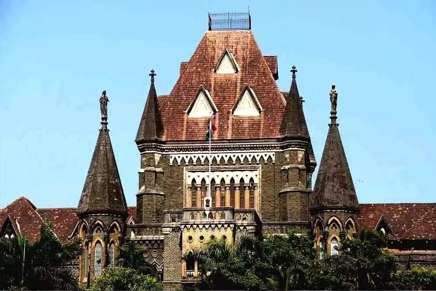आबकारी विभाग की कार्रवाई के खिलाफ बार मालिकों की याचिका पर  Bombay High Court 5 जून को सुनवाई करेगा