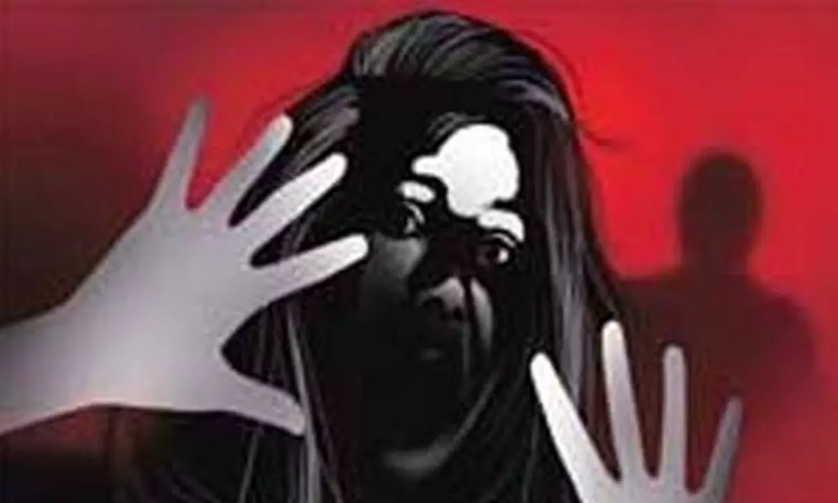 Karnataka news: कर्नाटक के चित्रदुर्ग में मौलवी ने नाबालिग लड़की से छह महीने तक किया बलात्कार