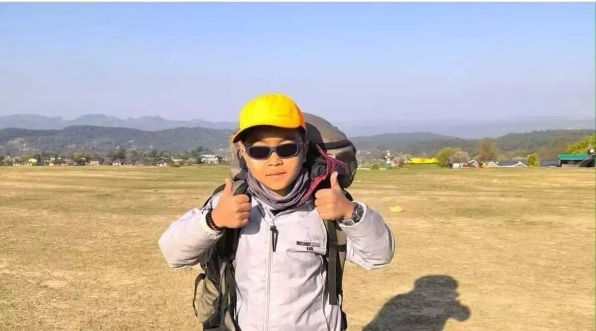 mizoram : 11 वर्षीय सैमुअल लालबियाखलुआ दुनिया के सबसे कम उम्र के पैराग्लाइडिंग पायलट बने
