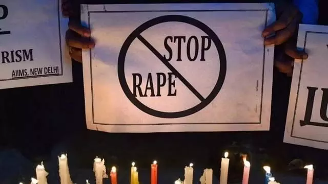 Chitradurga:  भूत भगाने के लिए 17 वर्षीय लड़की से बलात्कार करने के आरोप में मौलवी गिरफ़्तार