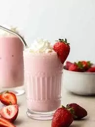 Strawberry Shake:गर्मियों के लिए बेहद फायदेमंद शेक