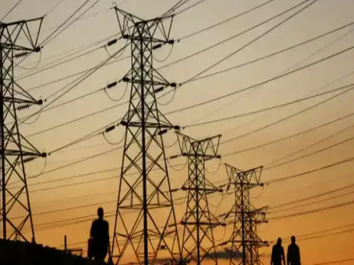 Faridabad: विद्युत निगम के अधिकारियों और कर्मचारियों ने शिकायतें सुनने के बजाय अपने फोन बंद कर लिए