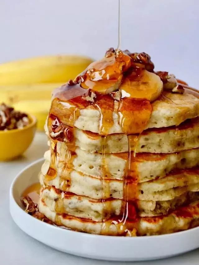 Banana Pancake Recipe: बनाना पैन केक बनाने के लिए जानिए रेसिपी