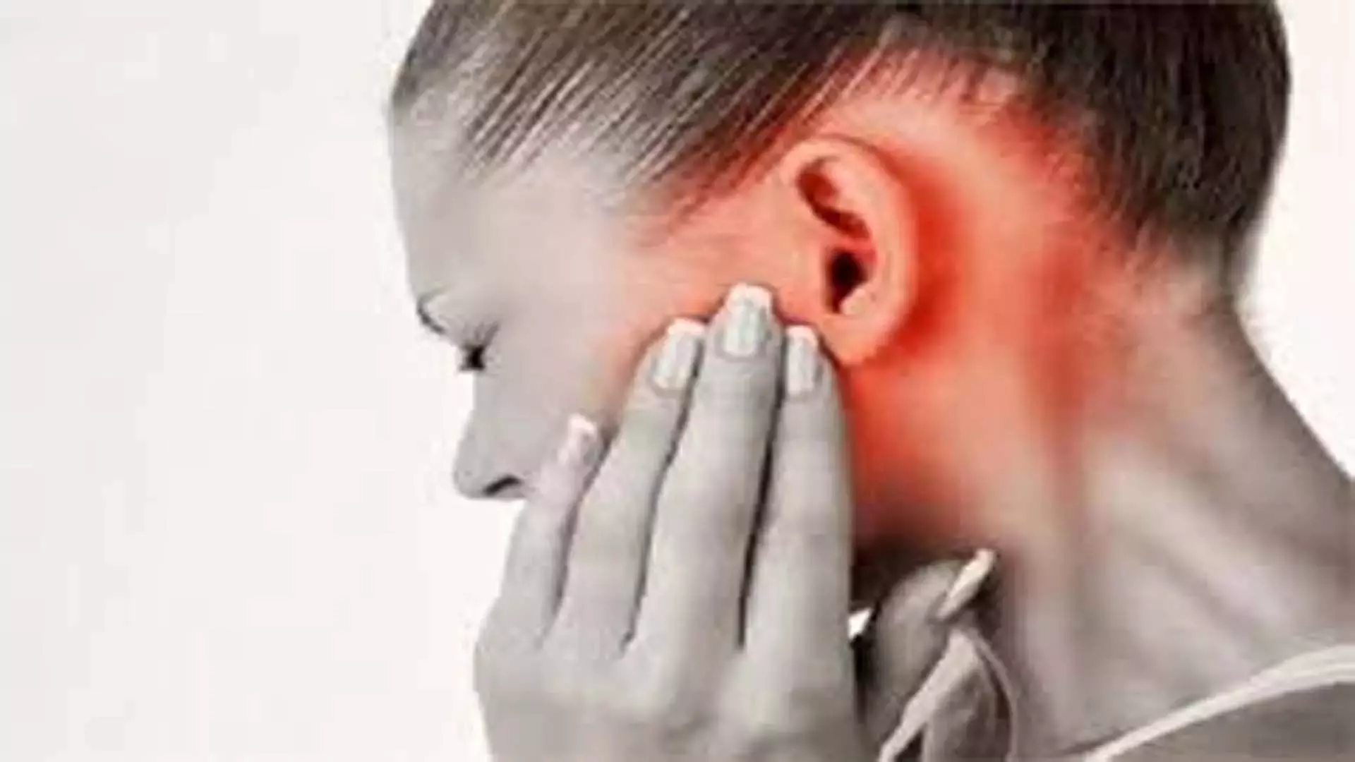 Relief from earache: कान का दर्द से राहत पाने के लिए आजमाएं ये घरेलू उपाय