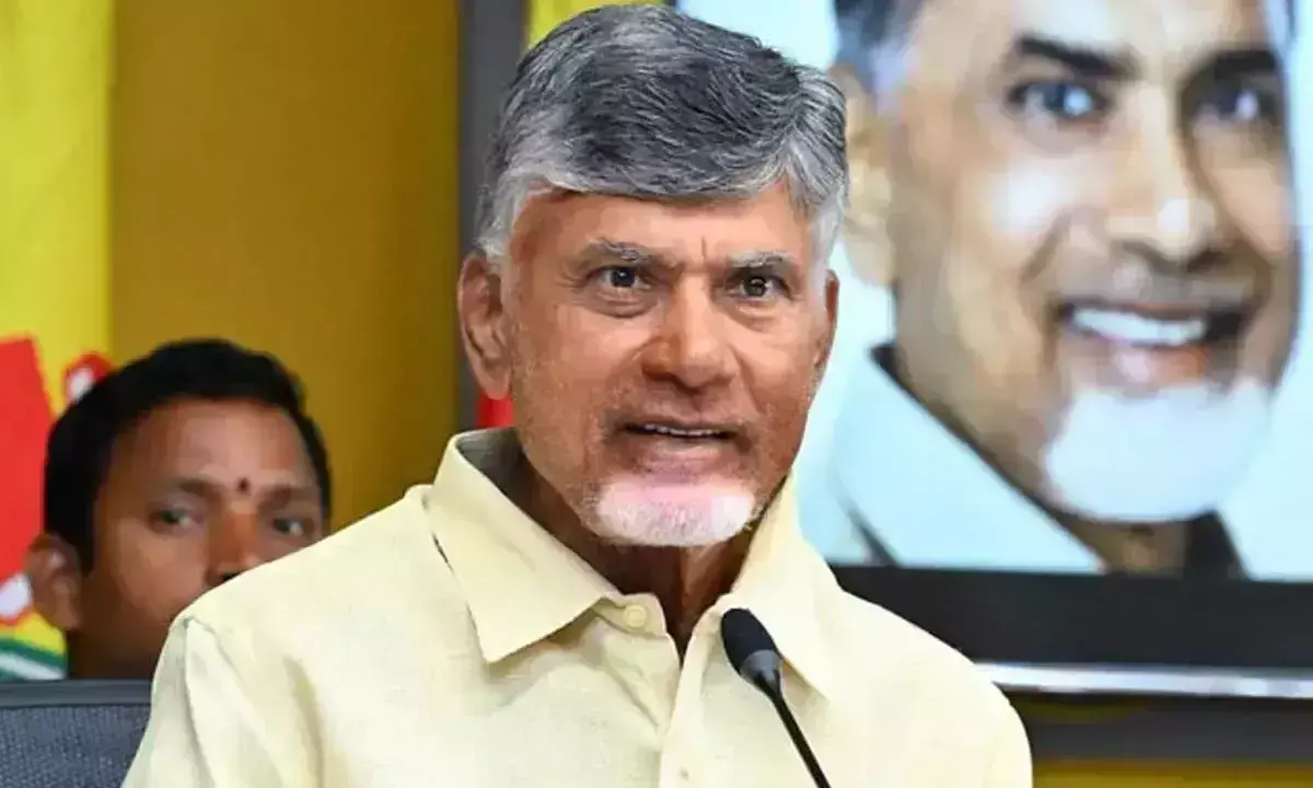 Andhra Pradesh: कार्रवाई के डर से एपी के अधिकारी छुट्टी पर गए