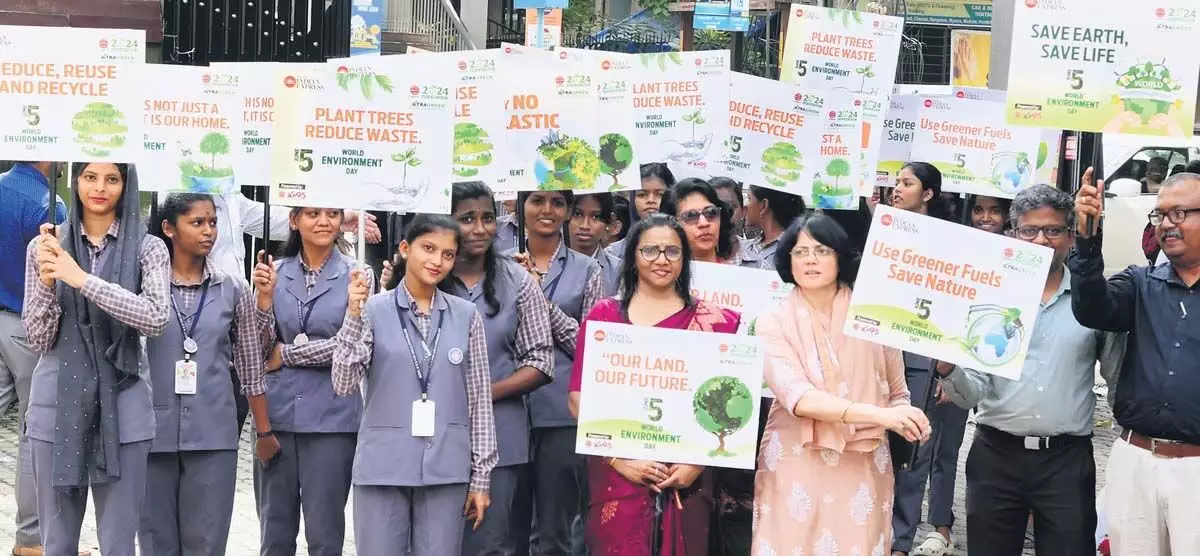 Kerala : एर्नाकुलम जीएचएसएस ने टीएनआईई और आईओसी के साथ विश्व पर्यावरण दिवस मनाया