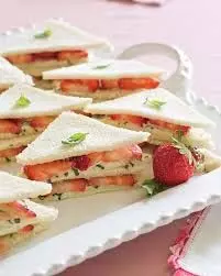 STRAWBERRY SANDWICH: घर पर बनाइये टेस्टी स्ट्रॉबेरी सैंडविच जानिए इसकी रेसिपी