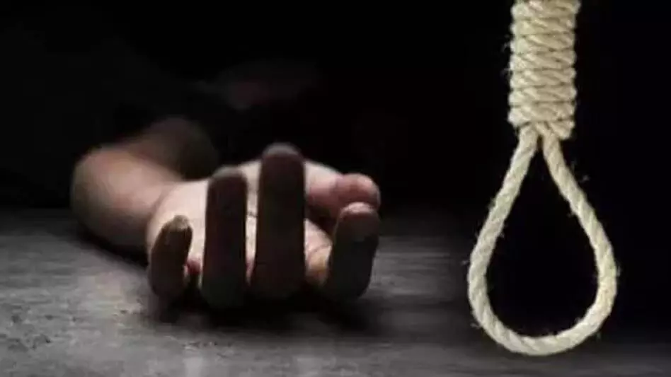 The girl hanged herself: पटना की 20 साल की लड़की ने लगाई फांसी