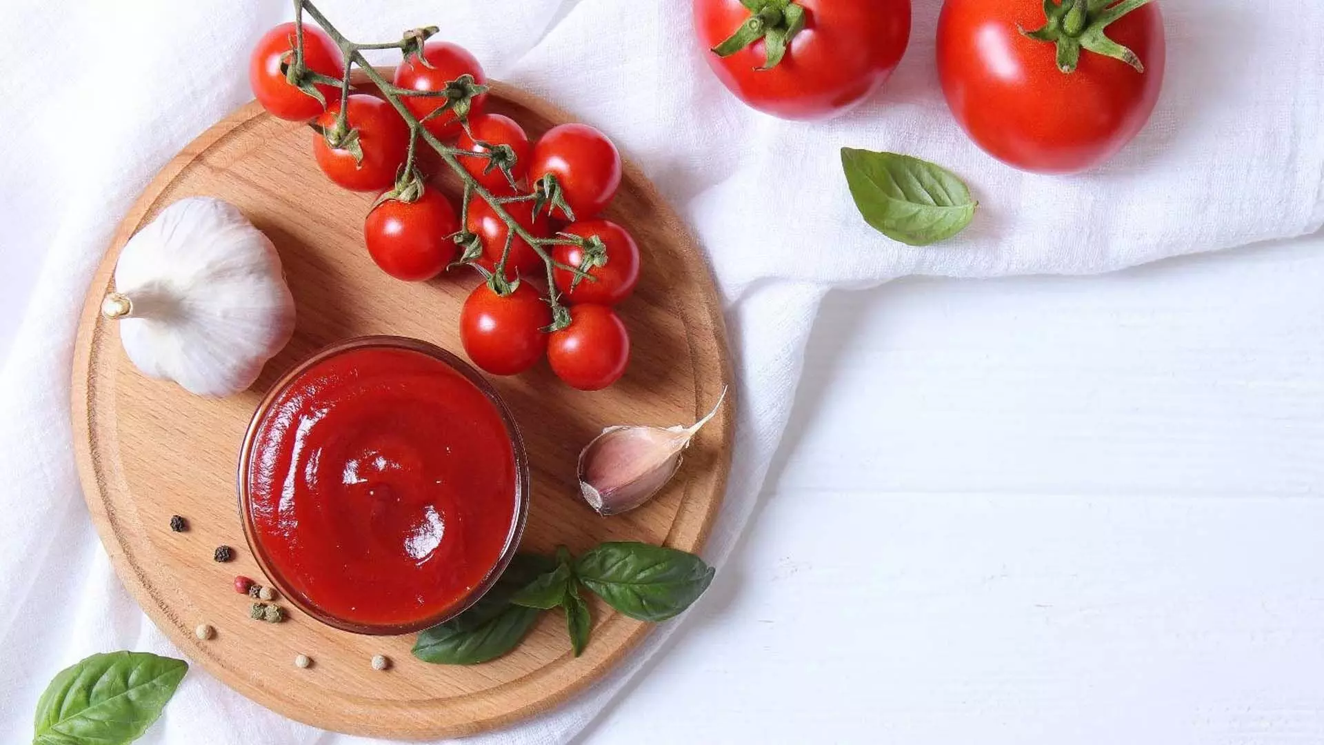Tomato Sauce: टोमैटो सॉस इसका साथ होने से बढ़ जाता है हर डिश का स्वाद