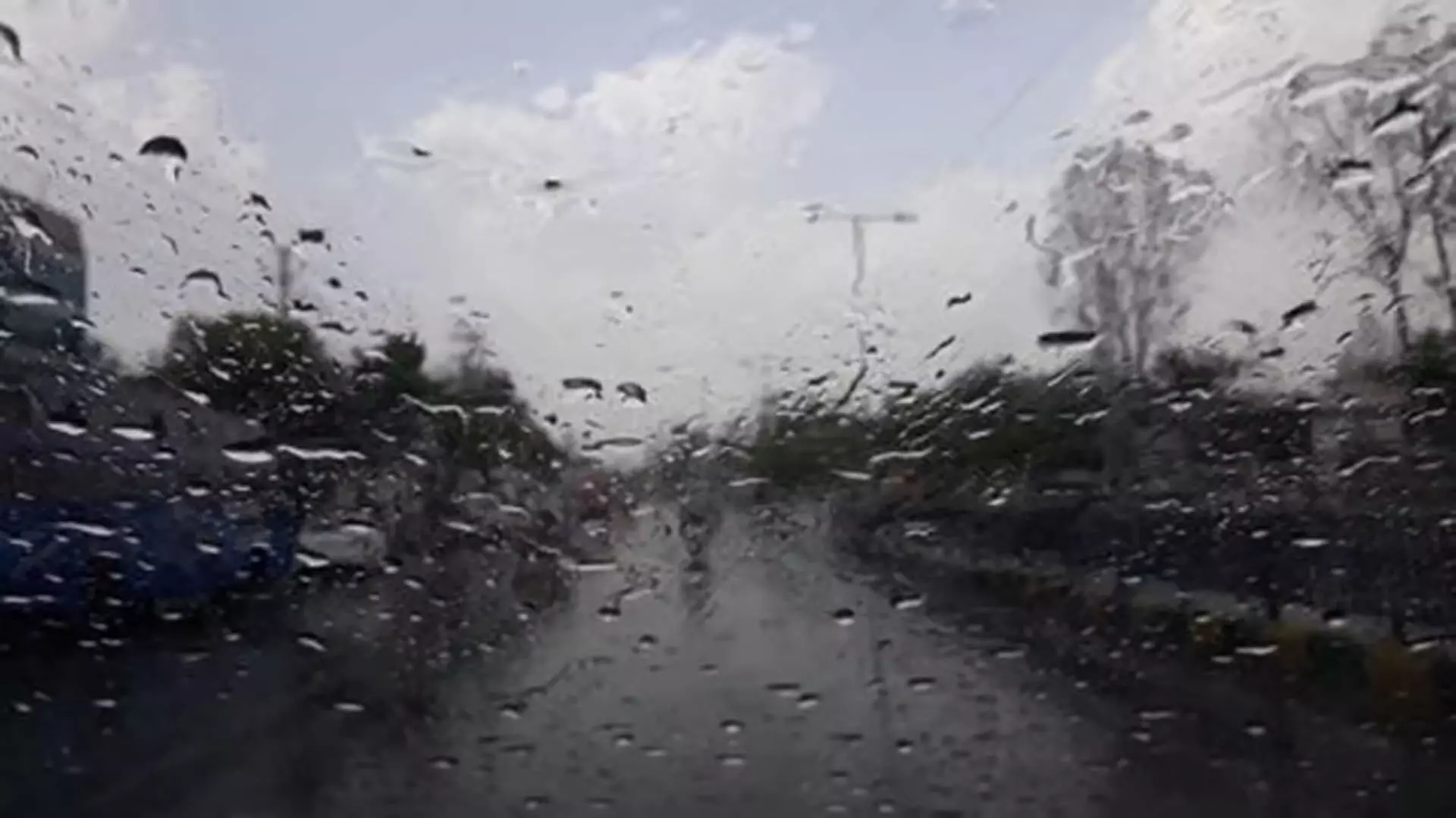 Bengaluru weather: सुहावनी हवाओं के साथ मध्यम बारिश से शहर सुहाना बना रहेगा