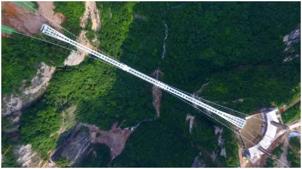 Dangerous bridges of the world: दुनिया के खतरनाक ब्रिज को देख के डर जाते हैं लोग