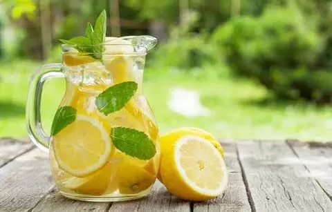 Lemon Water Health Benefits: नींबू पानी पीने के जानिए स्वास्थ्य लाभ