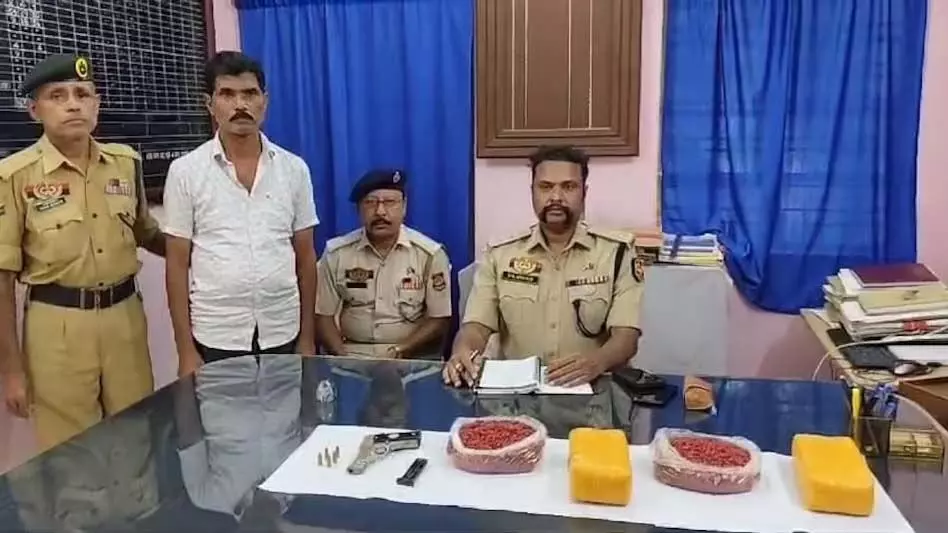 Tripura News: 20 लाख रुपये की पिस्तौल और याबा टैबलेट के साथ एक व्यक्ति गिरफ्तार