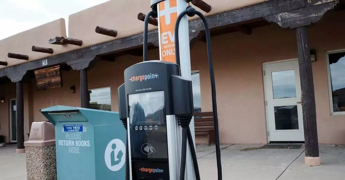 Tripura News: हरित परिवहन को बढ़ावा देने के लिए त्रिपुरा ने 45 नए ईवी चार्जिंग स्टेशन बनाने का प्रस्ताव रखा
