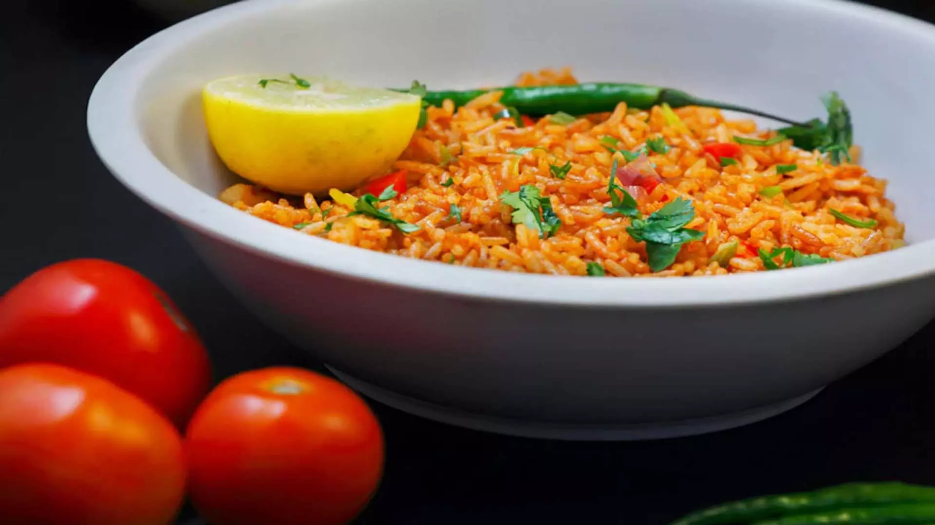 Tomato Rice: टोमेटो राइस का जायका एक बार खाने के बाद मांगेंगे बार बार