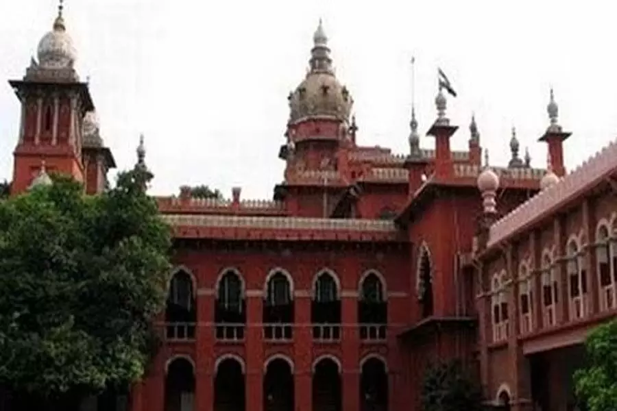 मद्रास उच्च न्यायालय ने कथित जबरन वसूली के मामले से IPS officer को बरी किया