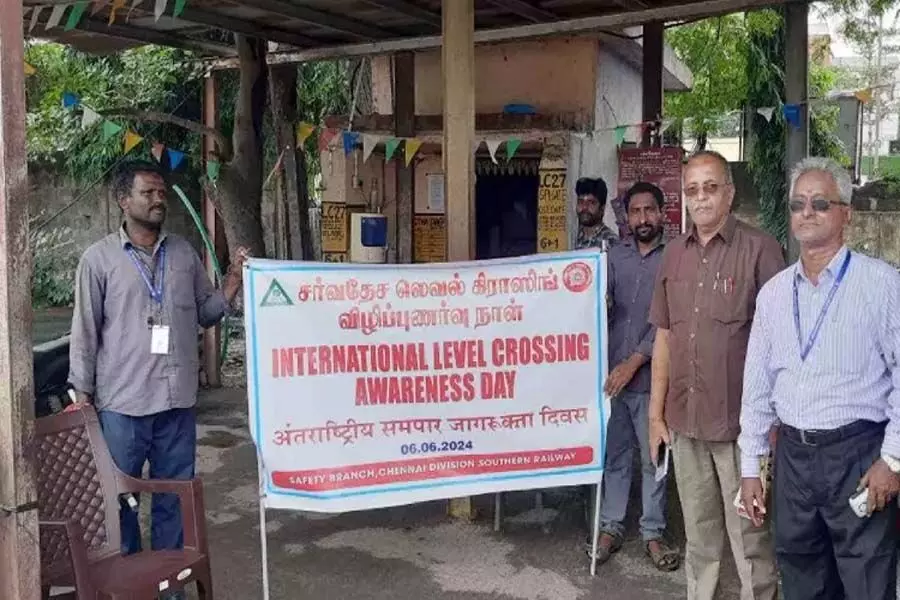 CHENNAI: दक्षिण रेलवे के चेन्नई डिवीजन ने अंतर्राष्ट्रीय लेवल क्रॉसिंग जागरूकता दिवस मनाया