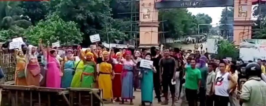 Massive protests in districts: मणिपुर के दो जिलों में बड़े पैमाने पर विरोध प्रदर्शन