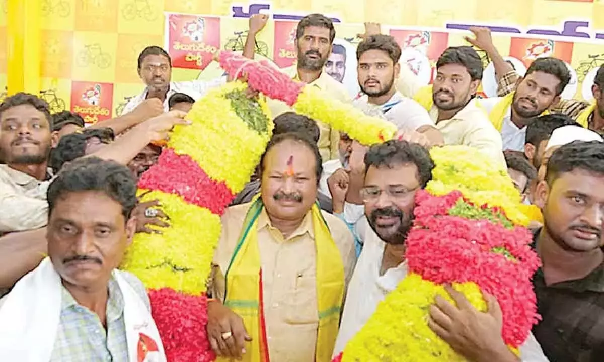 Andhra Pradesh News: कन्ना का सत्तेनापल्ली में भव्य स्वागत किया गया