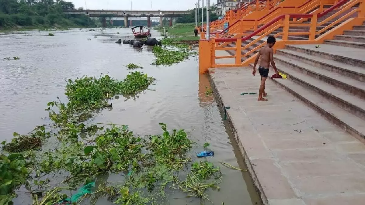 Pratapgarh: विवादों में उलझकर रह गया सई नदी घाट का निर्माण