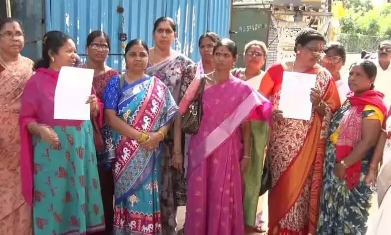 GO-317: तेलंगाना के मुख्यमंत्री के आवास पर प्रदर्शनकारियों ने मुद्दों के समाधान की मांग की