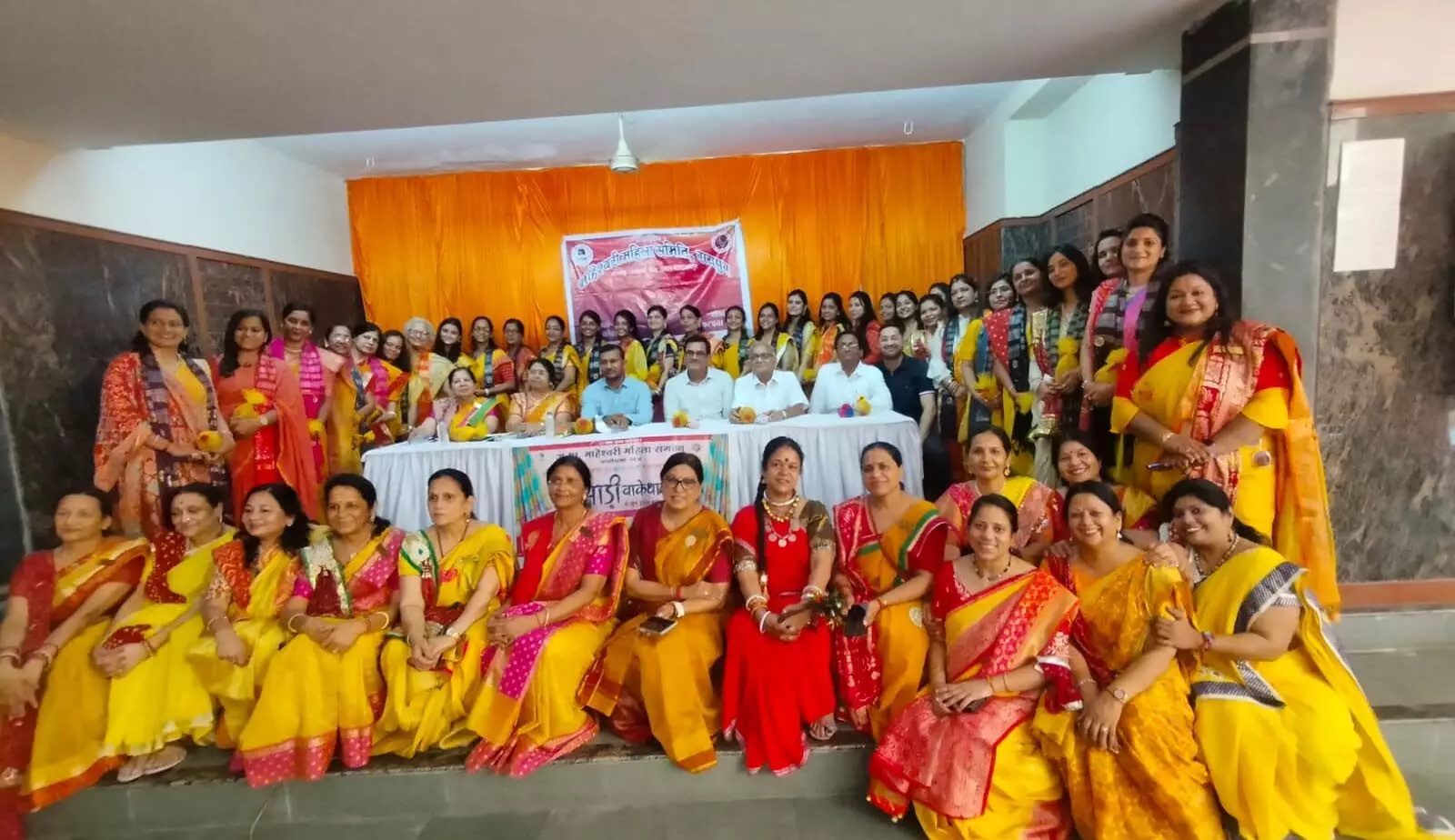 Raipur में महिलाओं ने साड़ी पहनने की कला को अगली पीढ़ी तक पहुंचाने लिया संकल्प