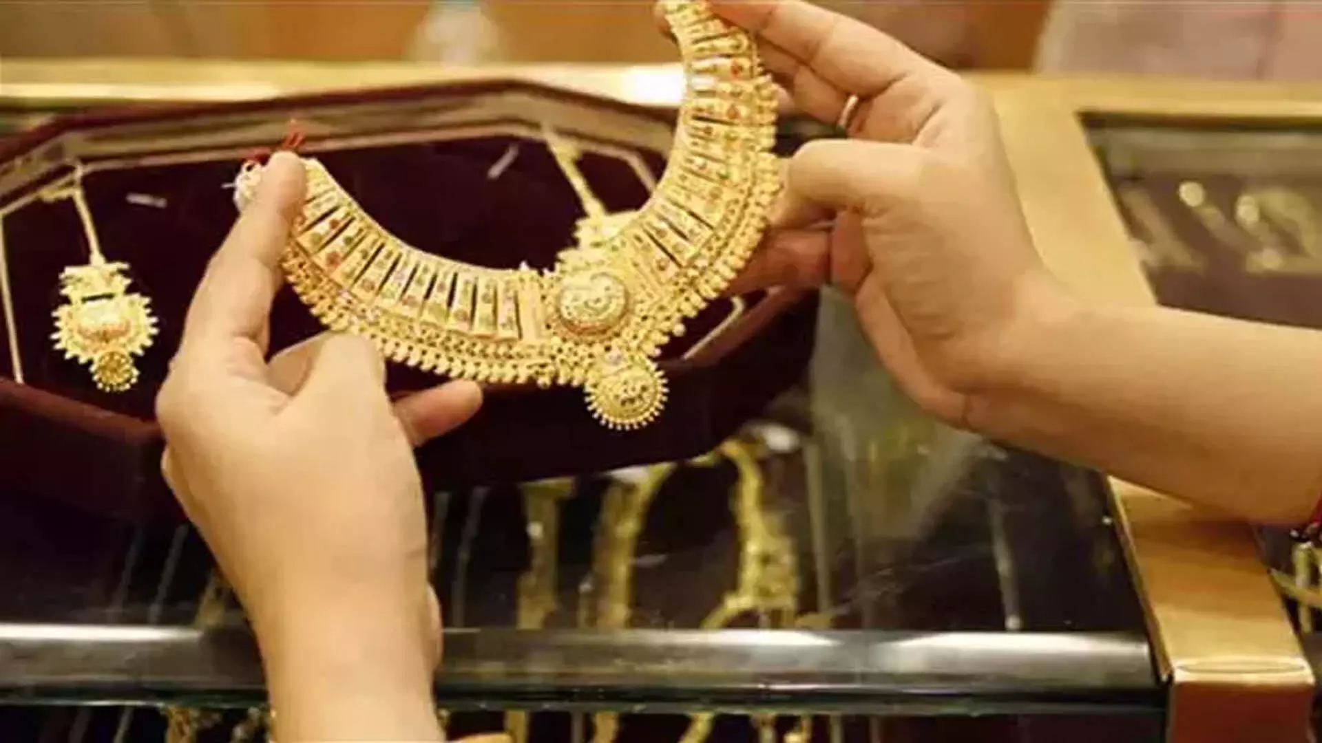 चेन्नई में सोने की कीमत में 1,520 प्रति गिन्नी की गिरावट