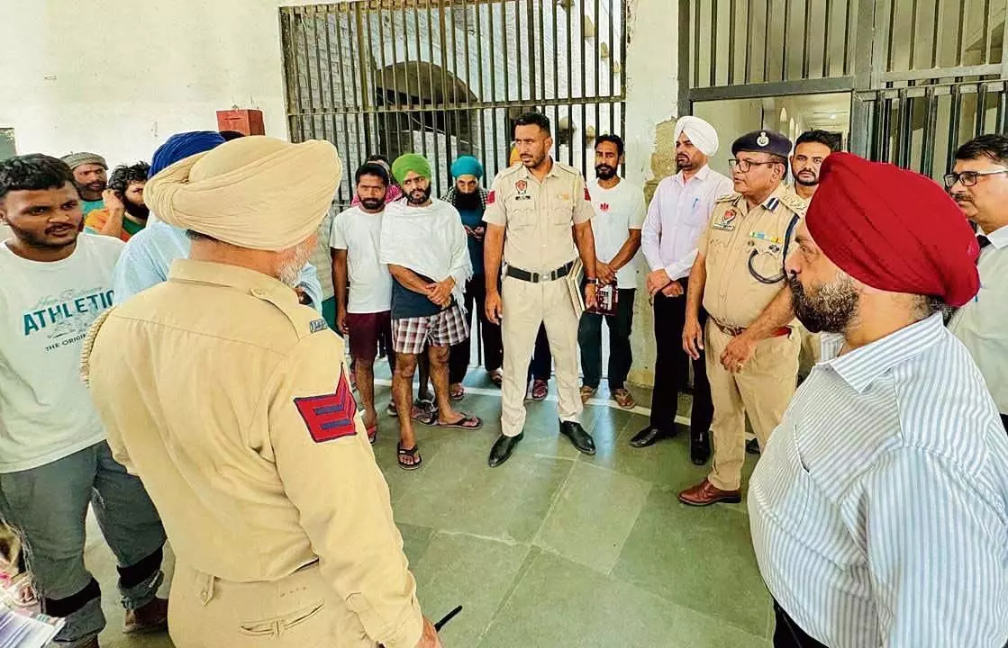 Punjab News: जिला एवं सत्र न्यायाधीश ने केंद्रीय जेल का दौरा किया