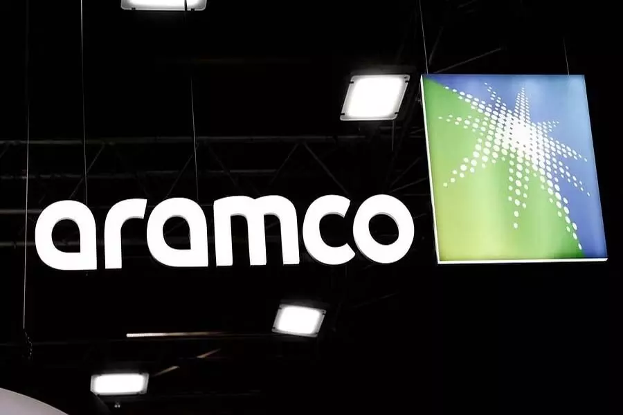 Aramco की आधी से ज़्यादा शेयर बिक्री विदेशी निवेशकों को आवंटित की गई: Sources