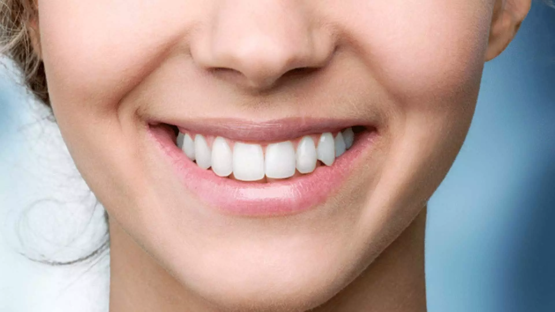 Lifestyle: अपने दांतों को सफ़ेद करने के 6 प्राकृतिक तरीके