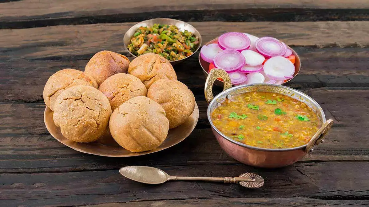 DAAL BAFLA BATI : घर पर बनाइये ये टेस्टी दाल बाफना बाटी जानिये रेसिपी