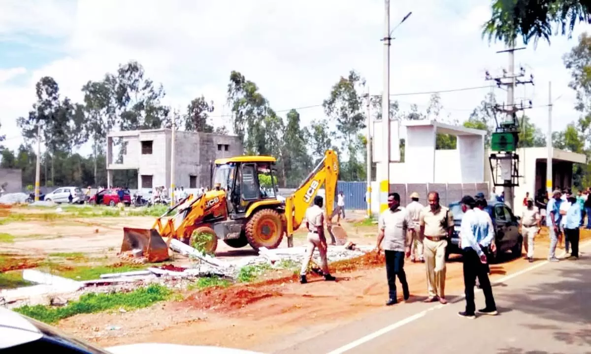 Karnataka News: बीडीए ने बेंगलुरू में अवैध निर्माणों को ध्वस्त किया