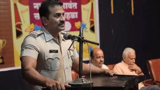 FIR against police officer Ashok Bagul:  महाराष्ट्र पुलिस अफसर अशोक बागुल पर FIR