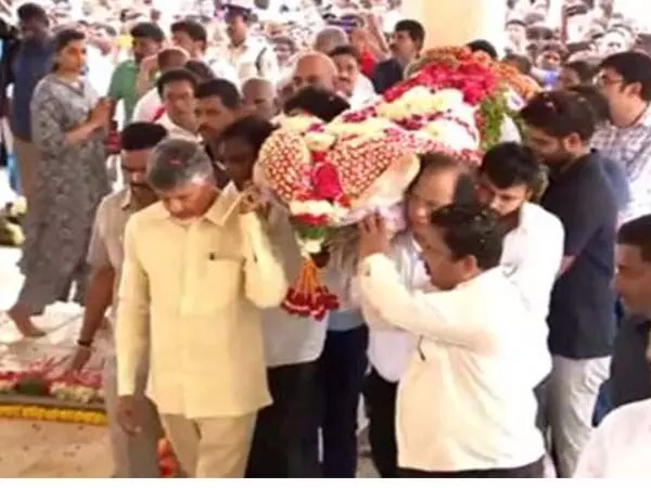 Telangana : रामोजी राव का अंतिम संस्कार हैदराबाद में, अंतिम संस्कार में शामिल हुए टीडीपी प्रमुख चंद्रबाबू नायडू